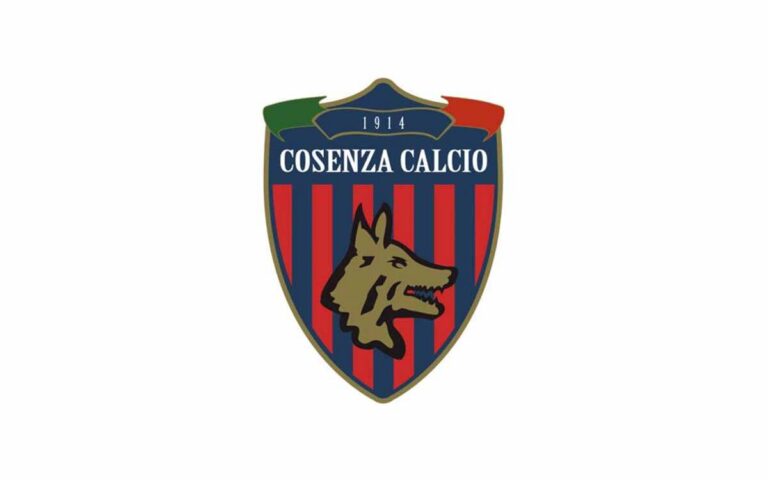 Calciomercato Serie C – Cosenza scatenato, colpo in arrivo: le trattative live