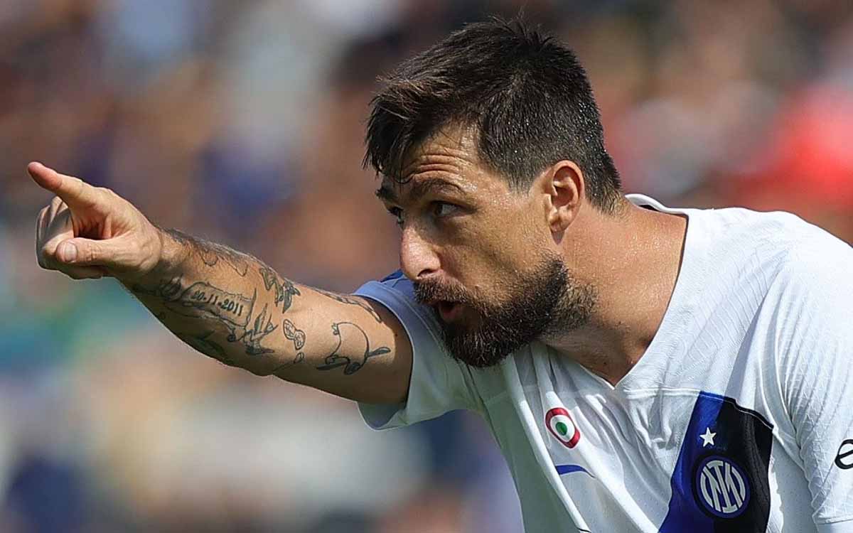 Calciomercato Inter – Acerbi sul piede di partenza: trattative live in corso