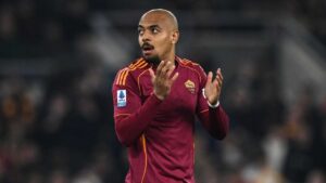 Donyell Malen trascina la Roma: sogna la Champions e il record di Balotelli
