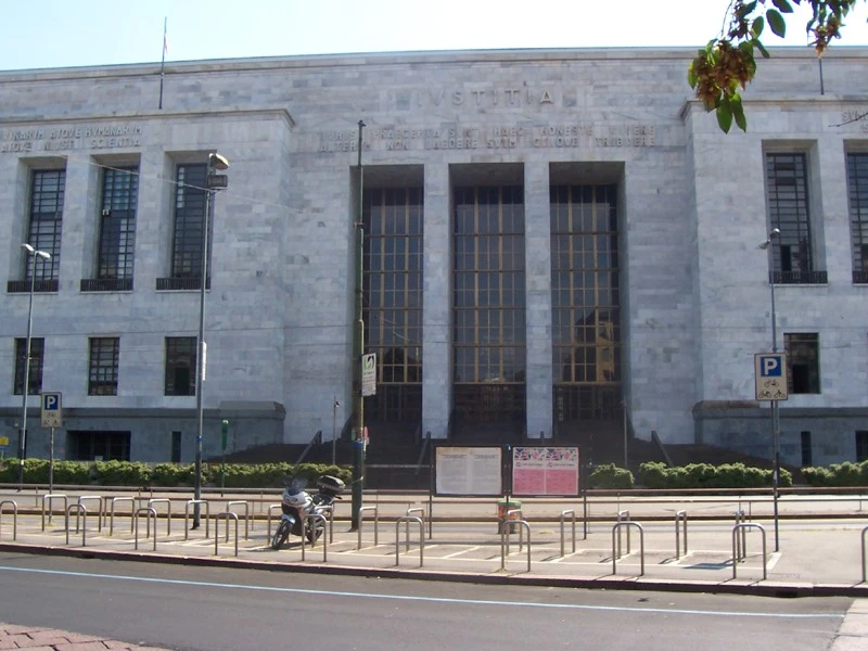 Il Palazzo di Giustizia di Milano, sede della Procura che coordina l'inchiesta sugli arbitri