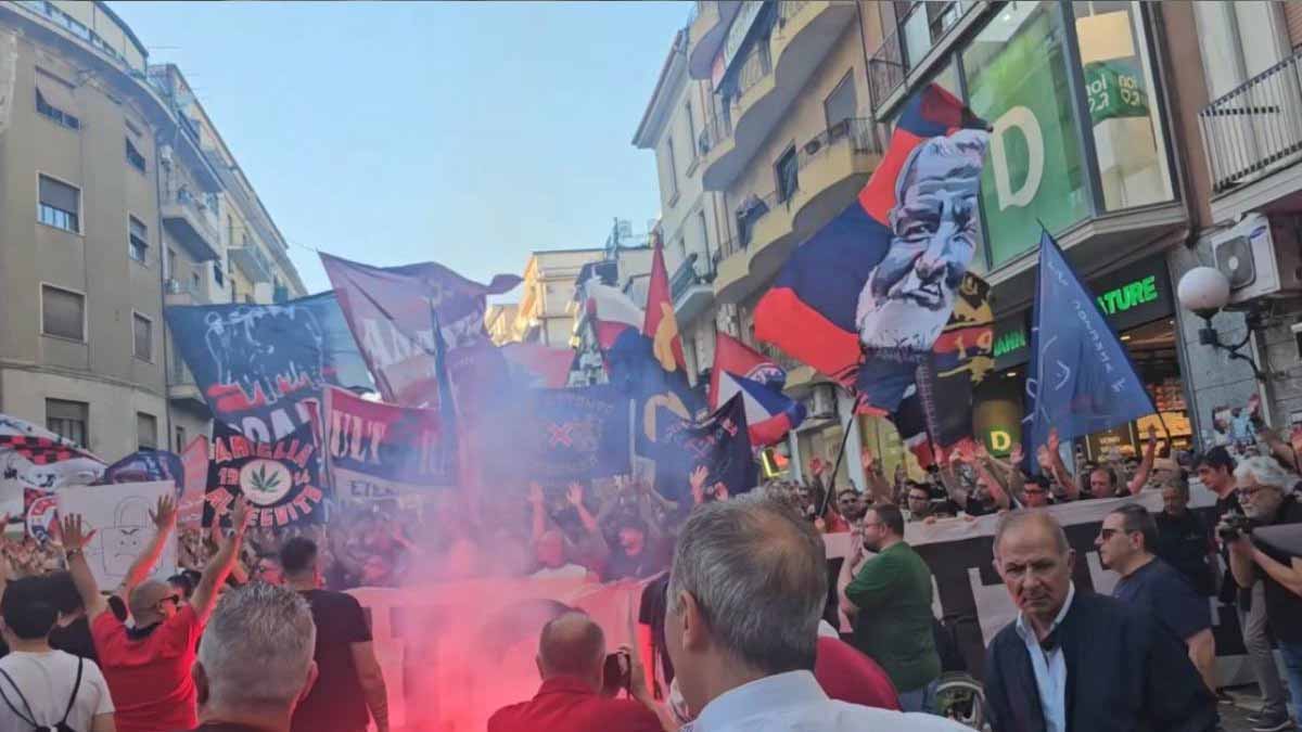 Serie C – Cosenza, tifosi contro la società. Cosa sta succedendo!
