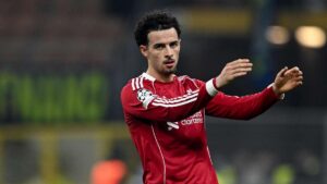 Calciomercato Inter: dodici centrocampisti in rosa e l’assalto a Jones