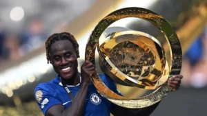 Calciomercato Como, in chiusura per Chalobah: il suo curriculum